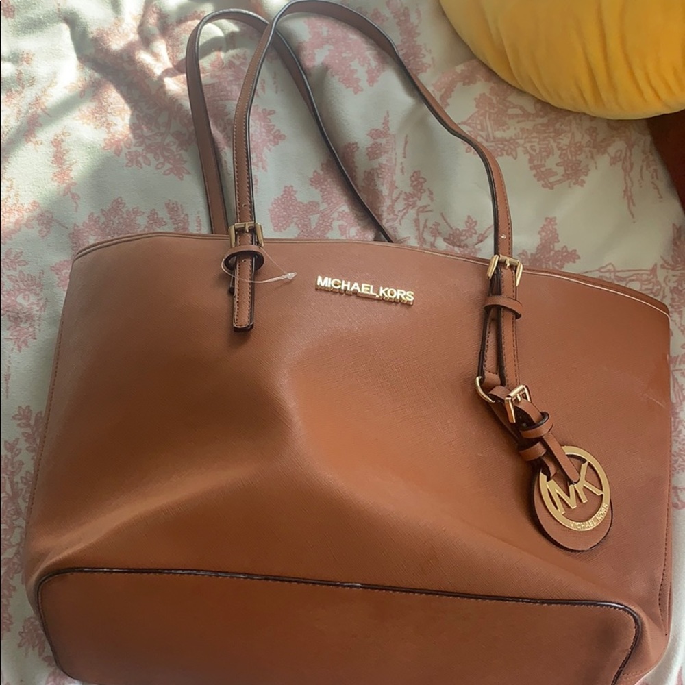 Immitation- Michael Kors style pocketbook